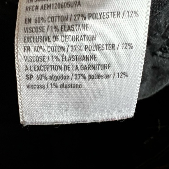 AEO Black Hi Rise Shortie Shorts - Picture 9 of 9